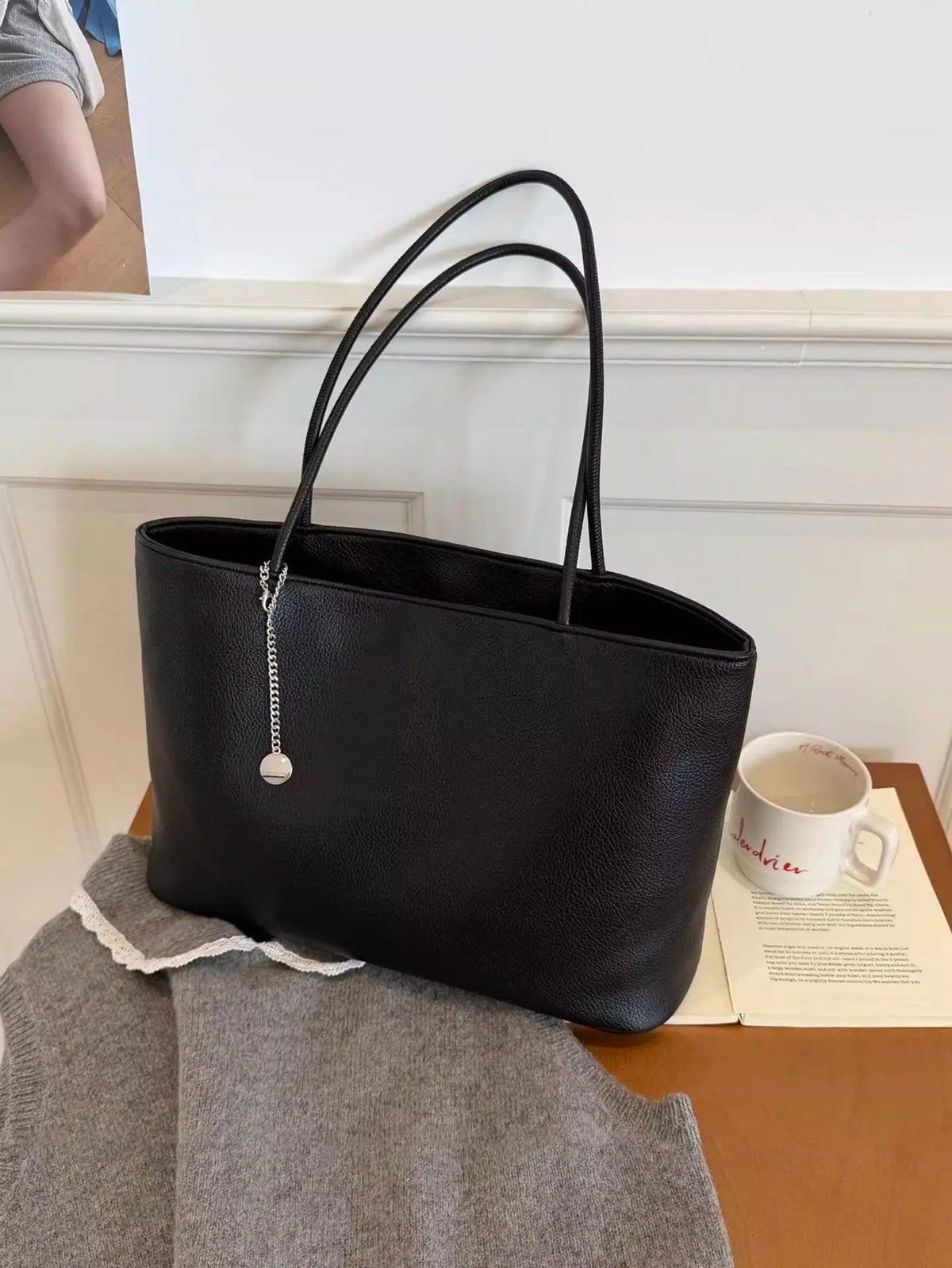 Minimal Shoulder Tote Bag