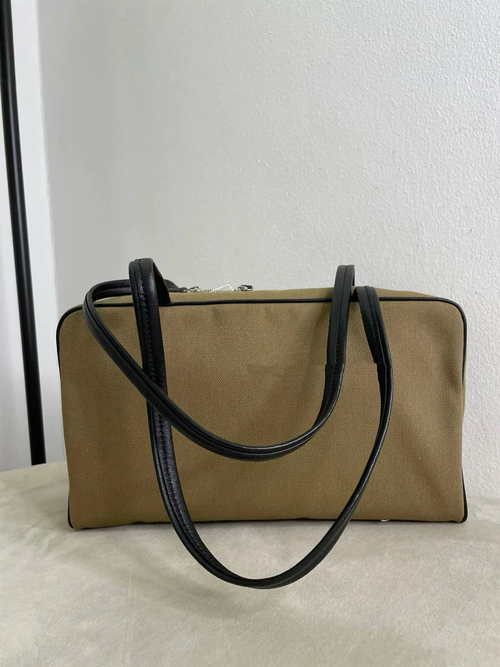 Contrast Trim Rectangular Tote
