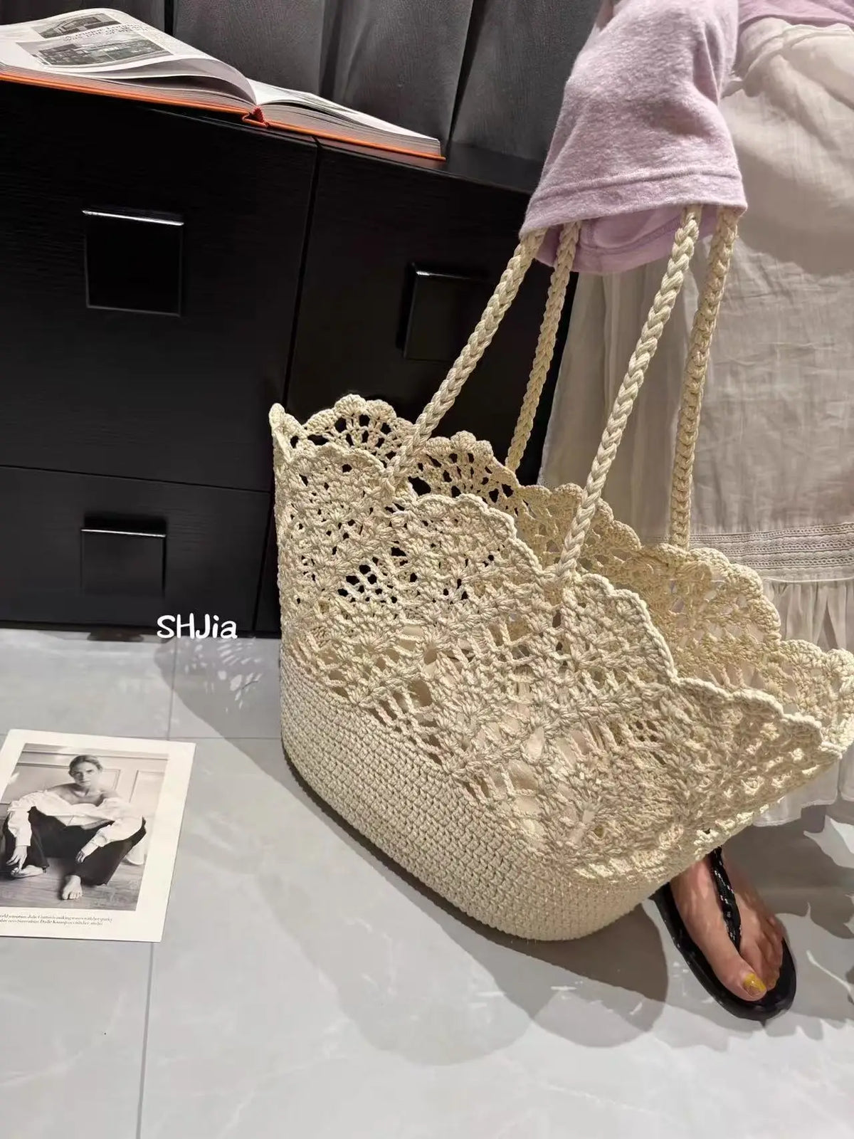 Floral Open-Weave Shoulder Bag