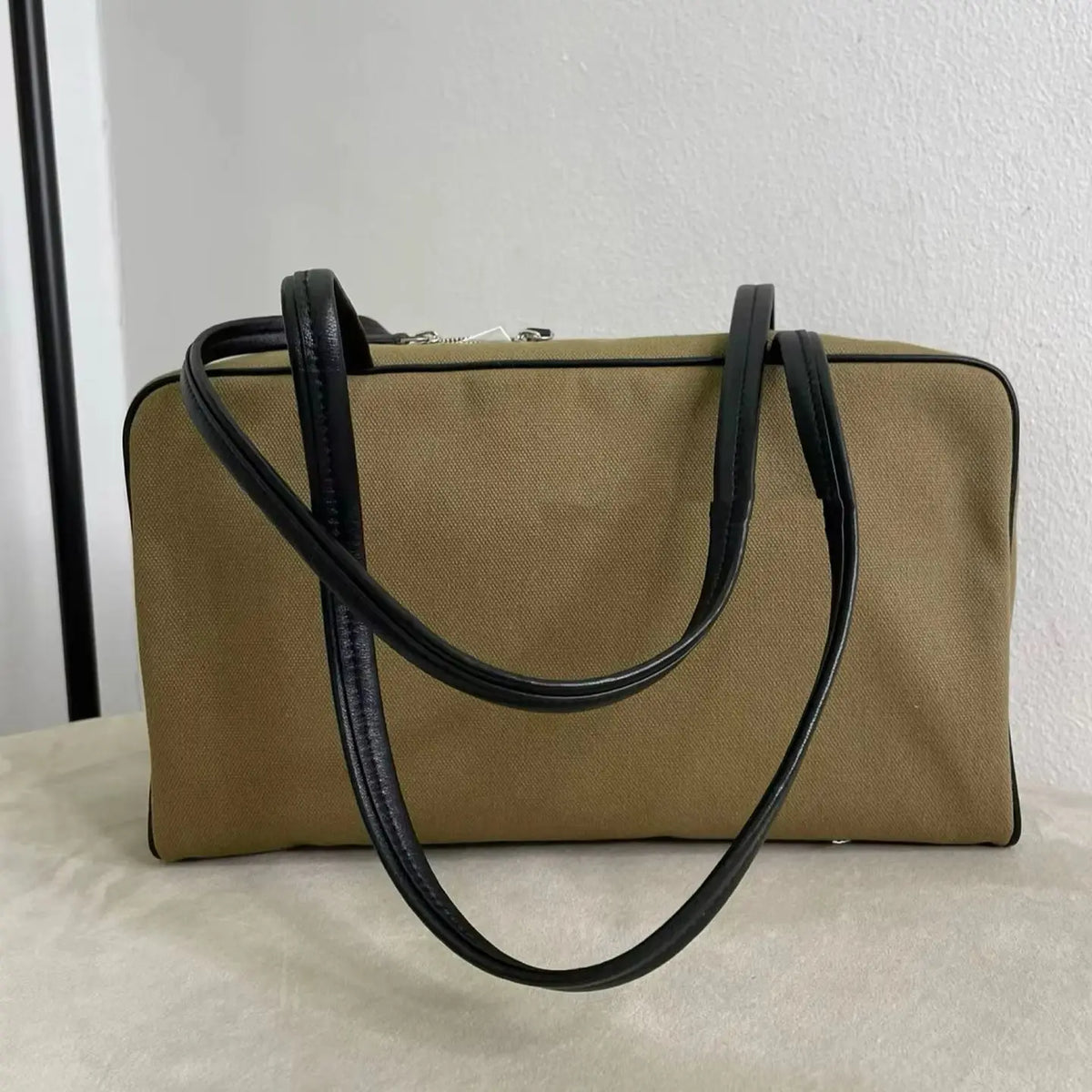 Contrast Trim Rectangular Tote