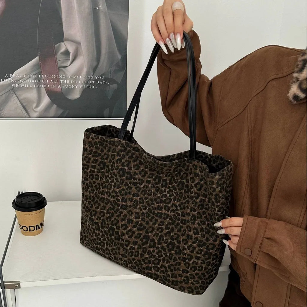 Leopard-Pattern Shoulder Tote