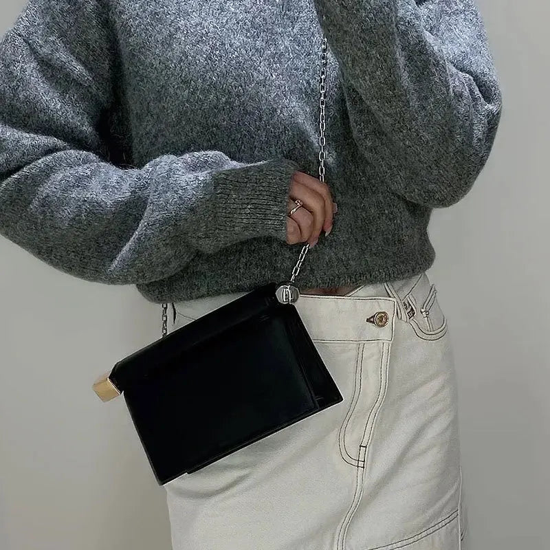 Bar-Top Chain Shoulder Bag