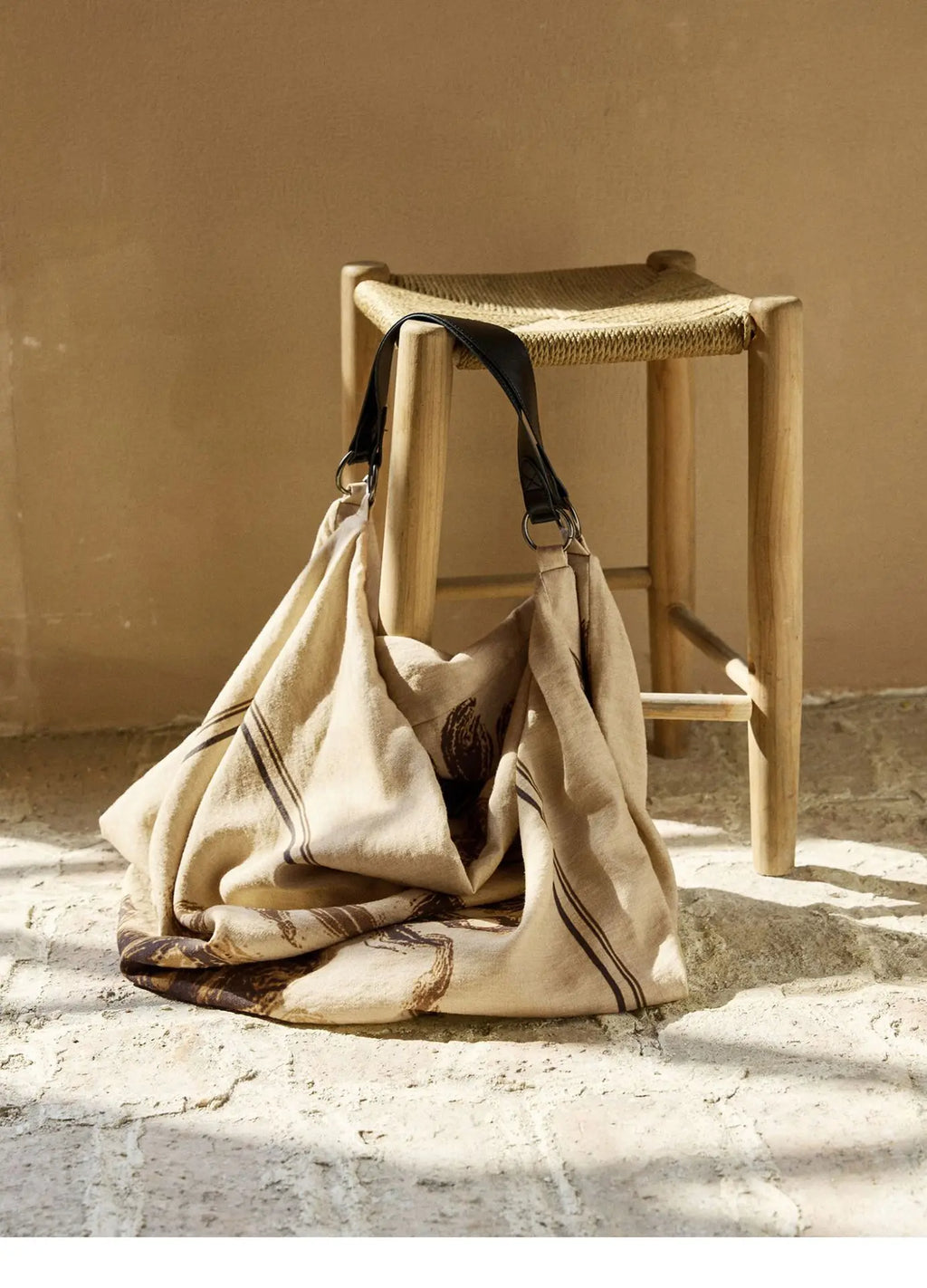 Graphic Slouchy Shoulder Tote