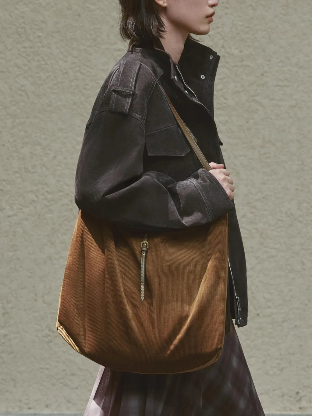 Ribbed Hobo Shoulder Bag