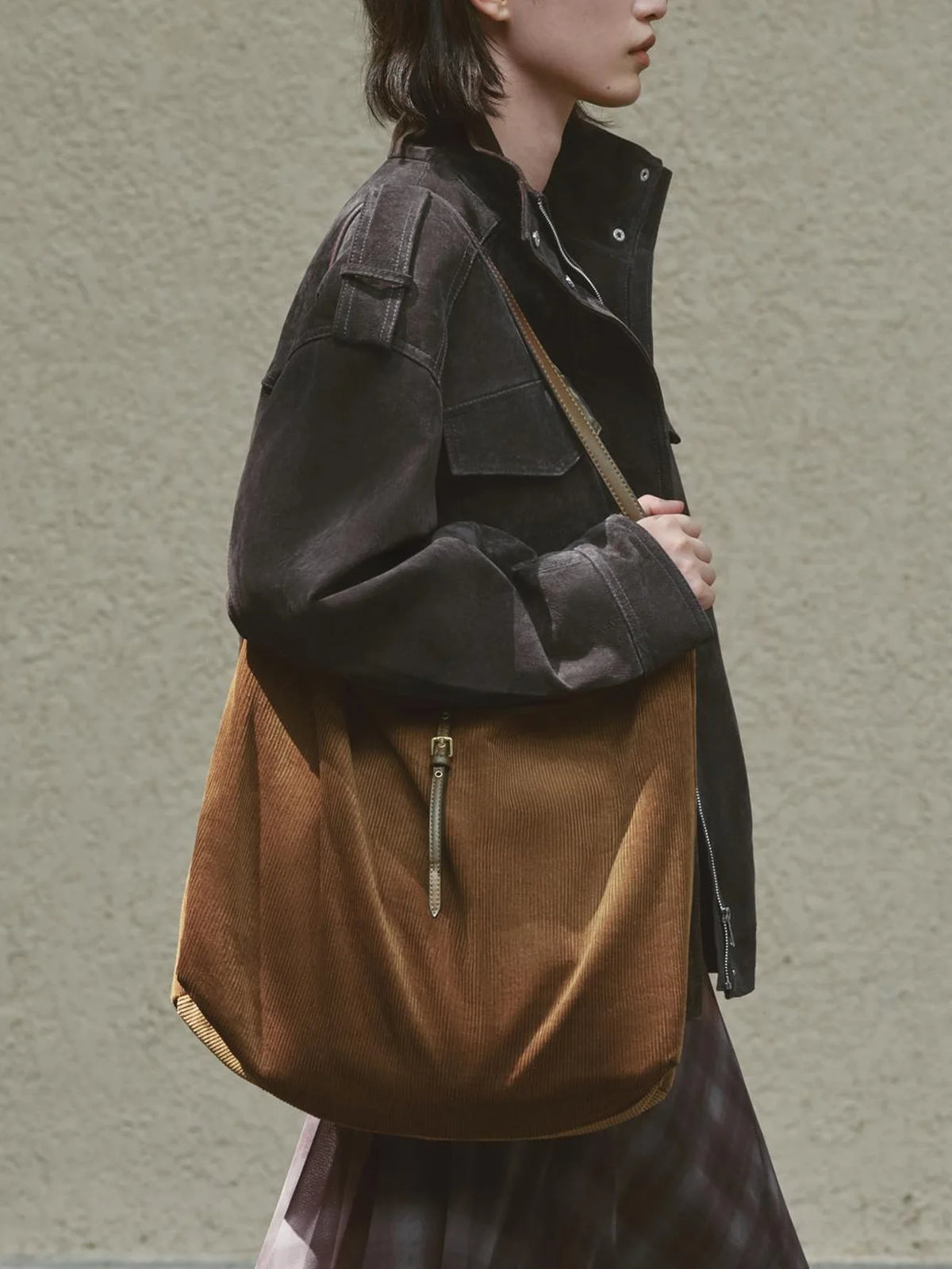 Ribbed Hobo Shoulder Bag