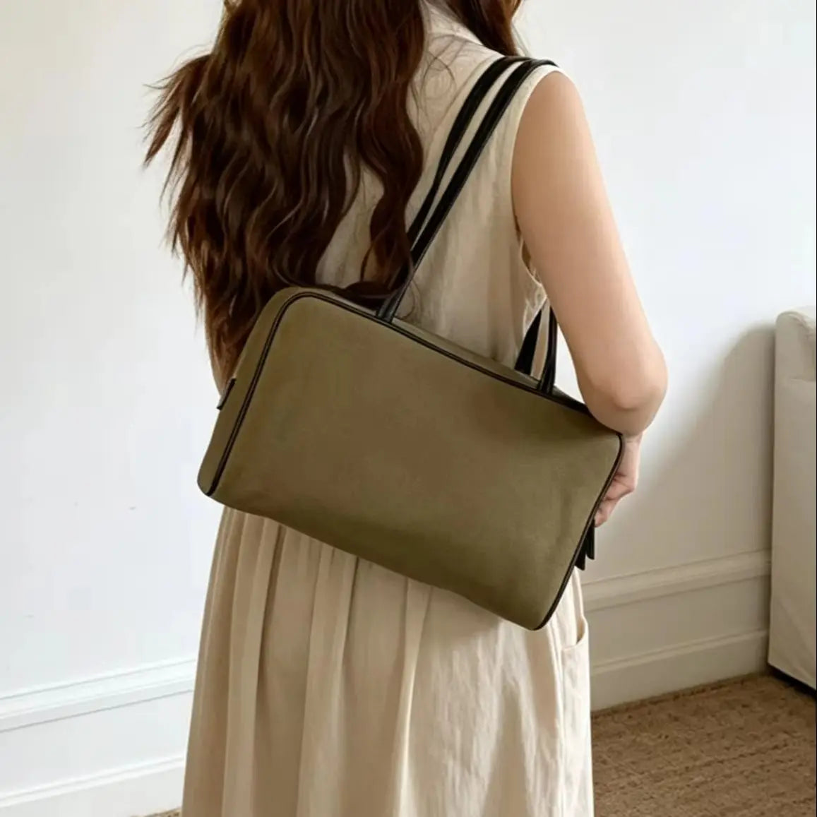 Contrast Trim Rectangular Tote