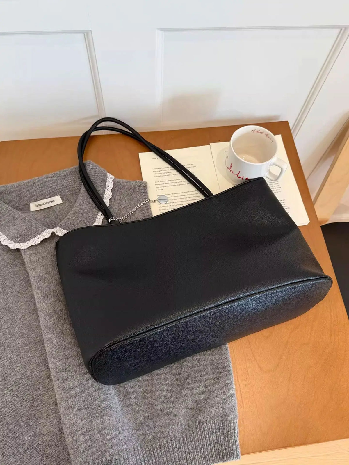 Minimal Shoulder Tote Bag
