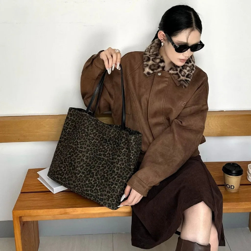 Leopard-Pattern Shoulder Tote