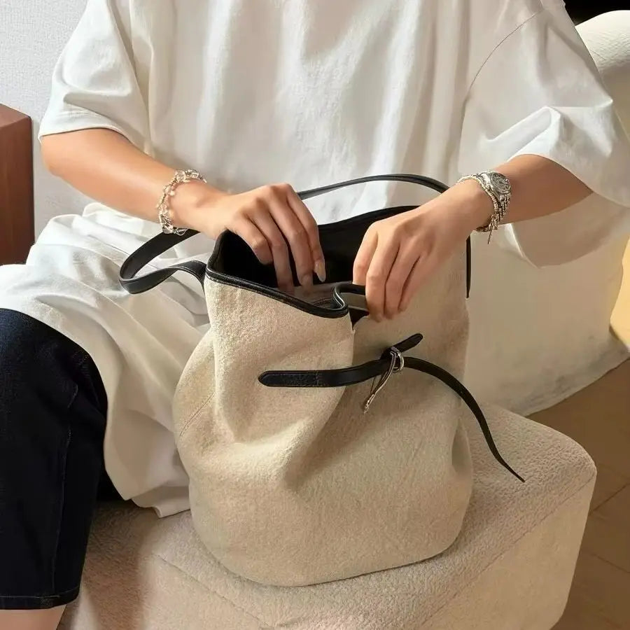 Contrast Trim Drawstring Bucket Bag