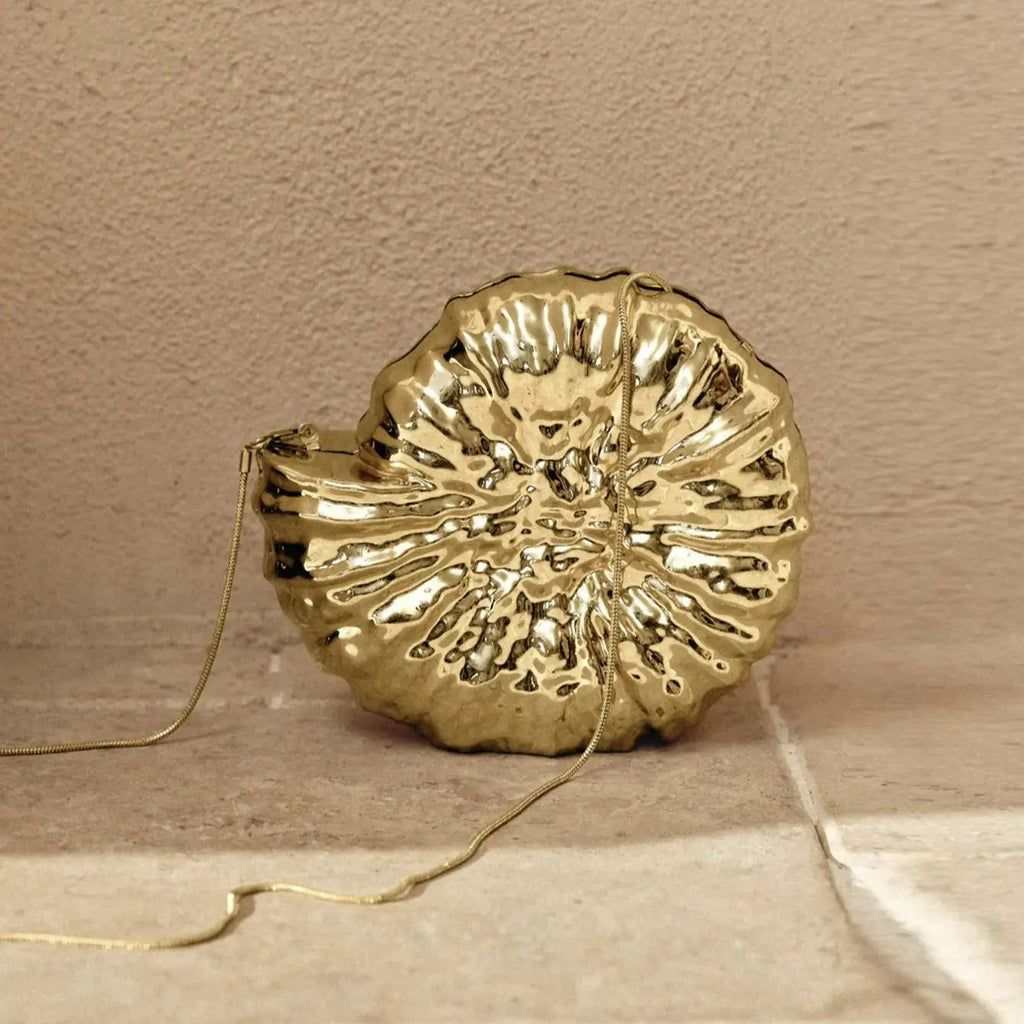 Shell-Shape Chain Shoulder Bag